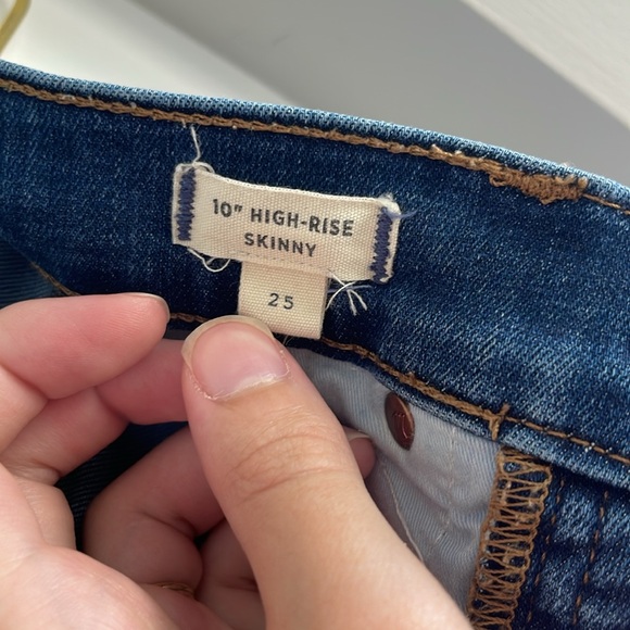 Madewell 10" High-Rise Skinny Crop Jeans: Button-Front TENCEL™ Denim Edition - Picture 5 of 7